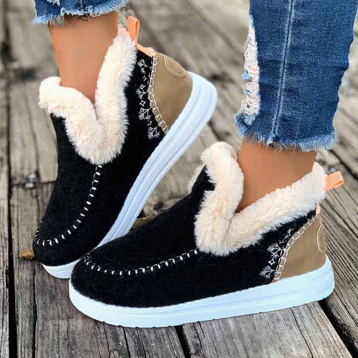 Iris Starling Winter Boots by Doramela