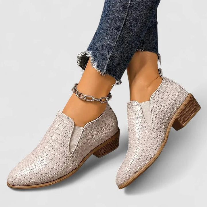 Peyton Pavilion Block-Heel Shoes – Gray