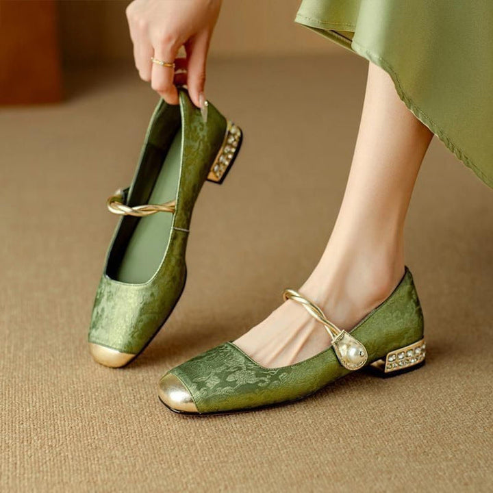 Lyra Minuet Classic Pumps by Doramela