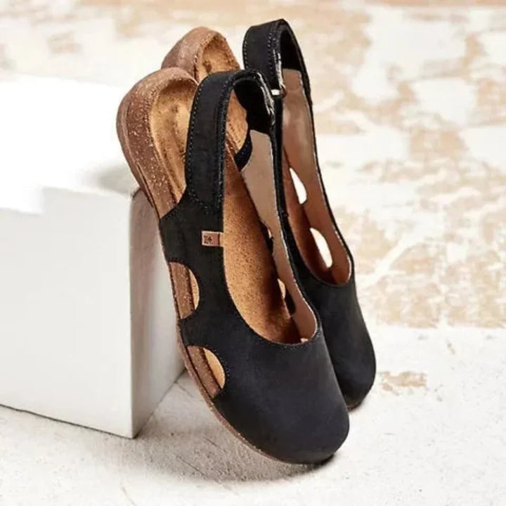 Sage Linnet Wedge Pumps – Black