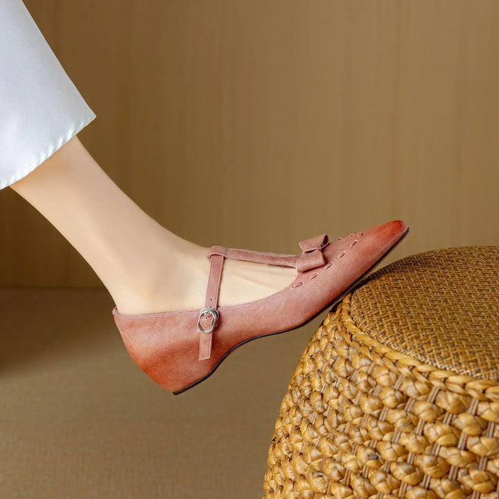 Pearl Dove Classic Pumps by Doramela