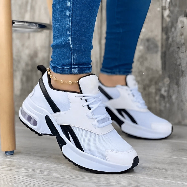 Teagan Linnet Everyday Sneakers – White