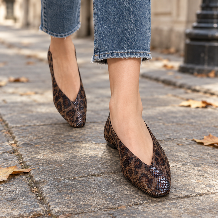 Reese Lantern Ballet Flats – Light Animal Print