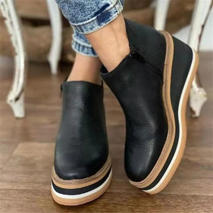 Kinsley Lantern Ankle Boots – Black