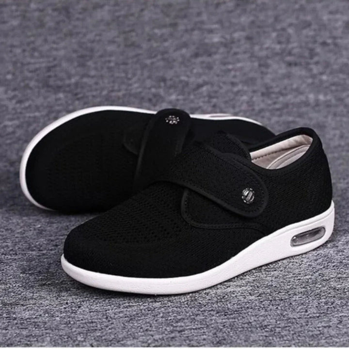 Kennedy Lantern Everyday Sneakers – Black