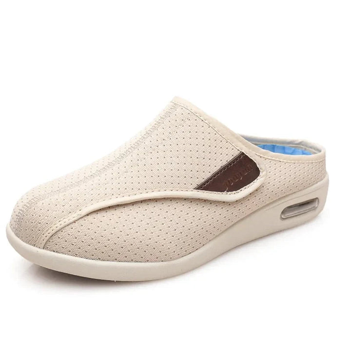 Claire Peony Clogs – Beige